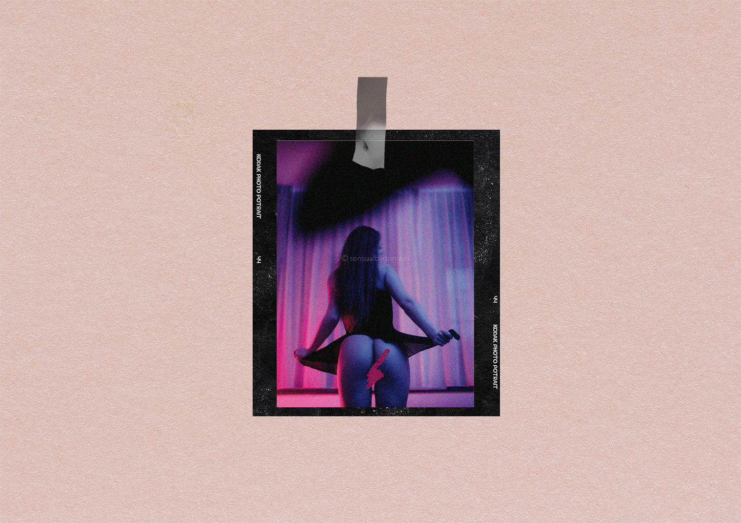 aimee_pienschke | REDLIGHT HOTELROOM